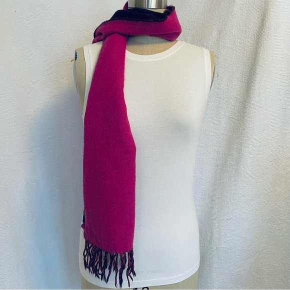 Tumi baby alpaca grey pink reversible fringed scarf - Picture 2 of 7